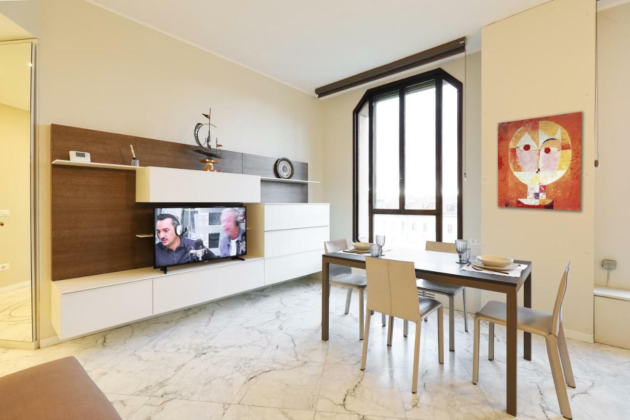 Duomo Luxury Apartment มิลาน ภายนอก รูปภาพ